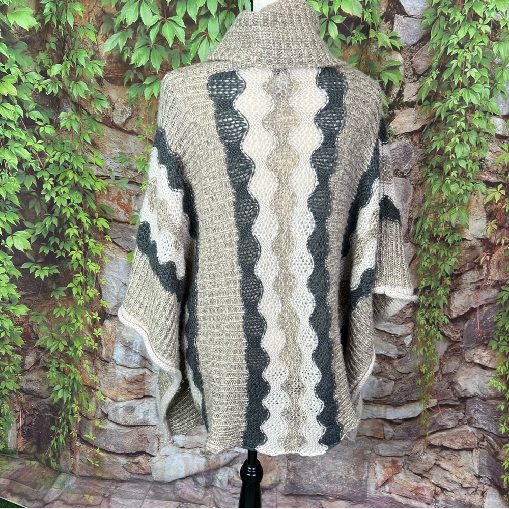 KEREN HART Boho Festival Oatmeal and Tan Cozy Wool Blend Cowl Neck Poncho, S/M - Picture 8 of 12